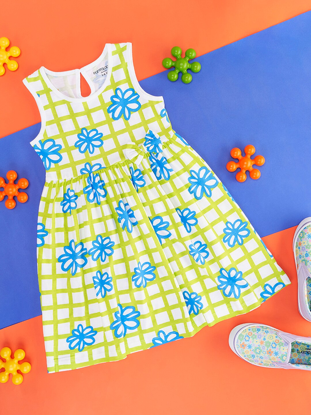 

Pantaloons Junior Girls Floral Printed Cotton Fit & Flare Dress, Lime green