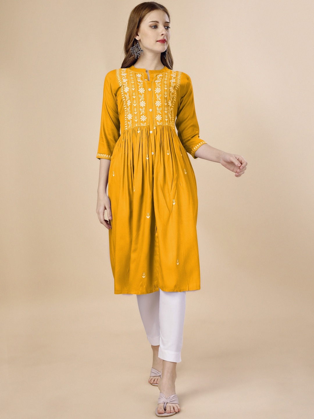 

GOROLY Ethnic Motifs Embroidered Kurta, Yellow