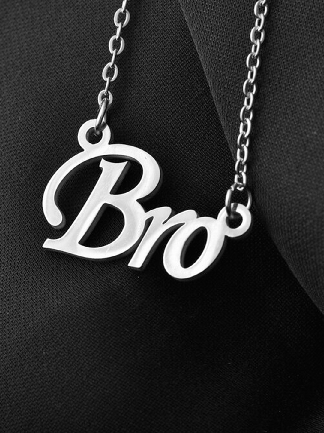 

MEENAZ Unisex Silver-Plated Necklace