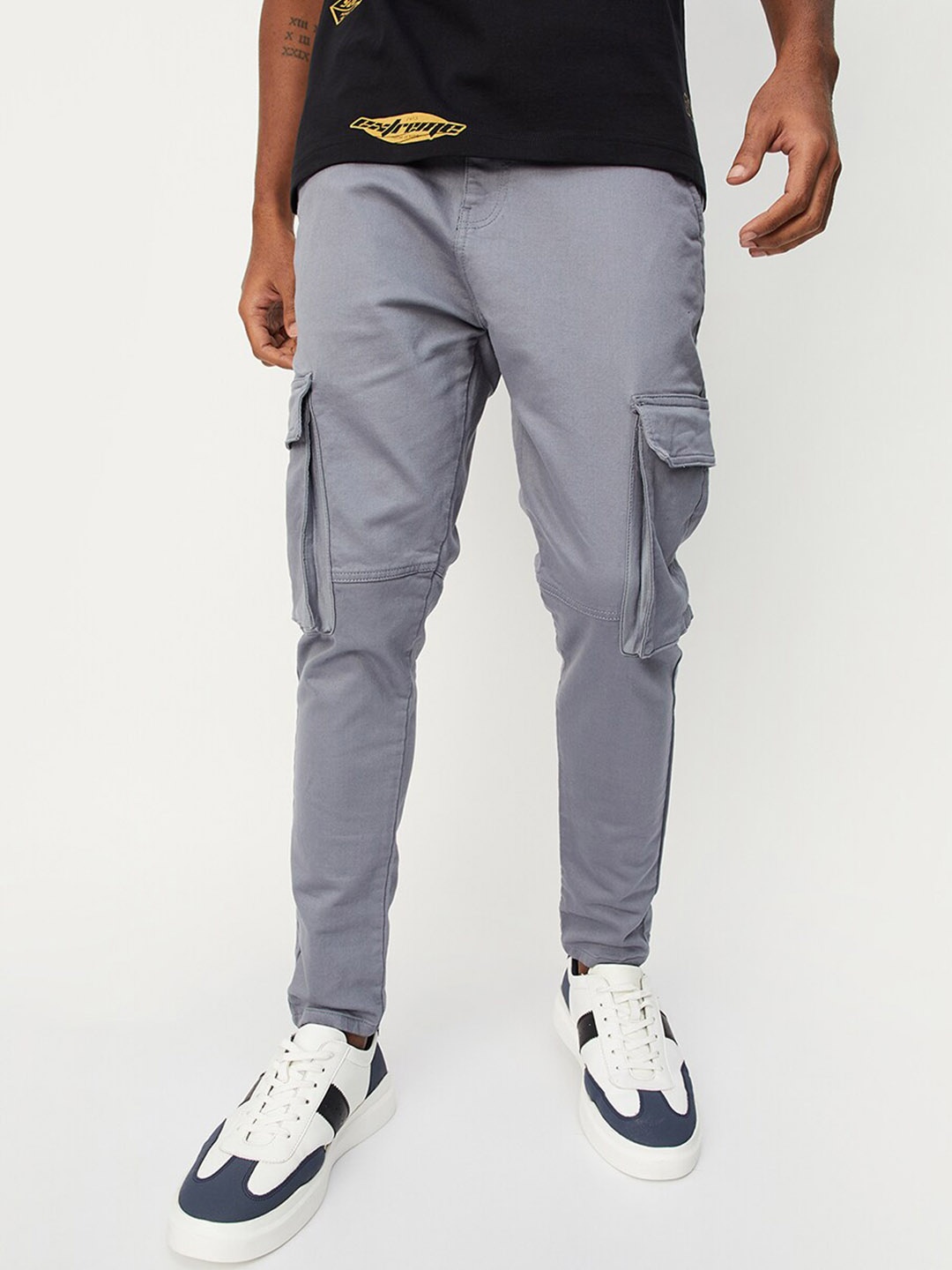 

max Men Clean Look Cargo Jeans, Blue