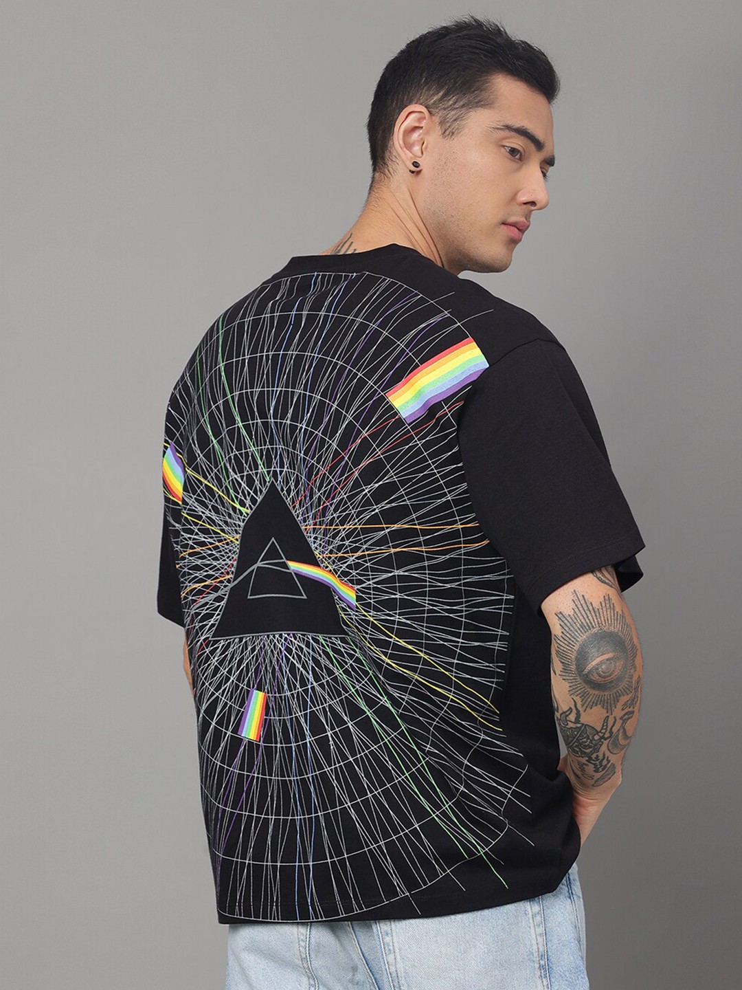 

Free Authority Floyd Front and Printed Round Neck Loose Fit T-shirt, Black