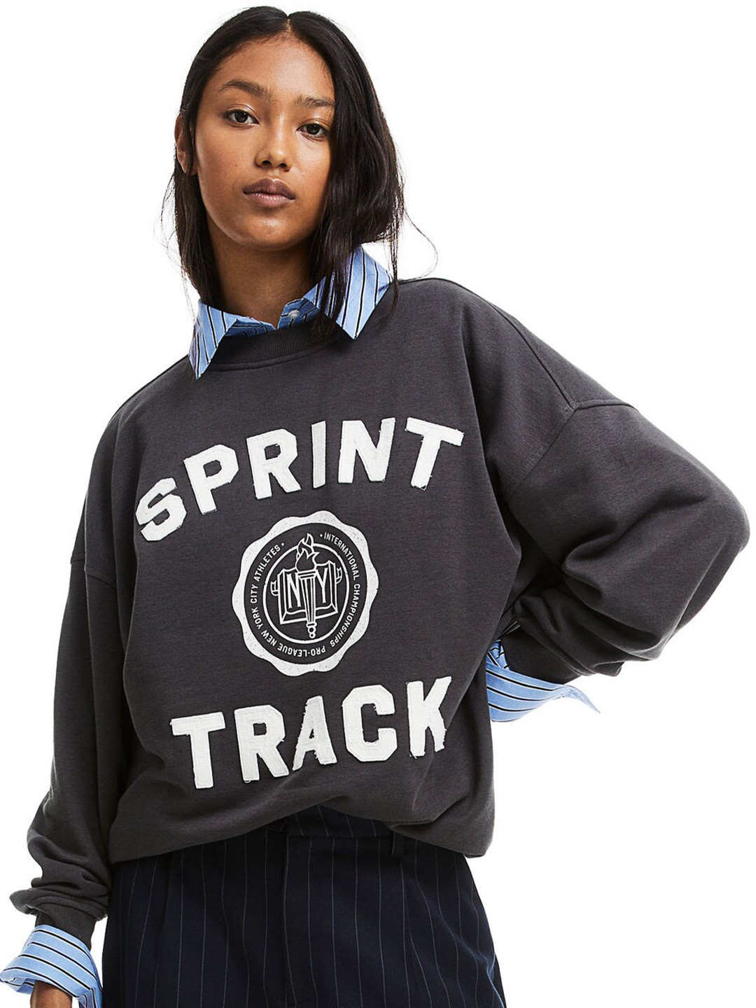 

H&M Oversized Motif-Detail Sweatshirt, Grey