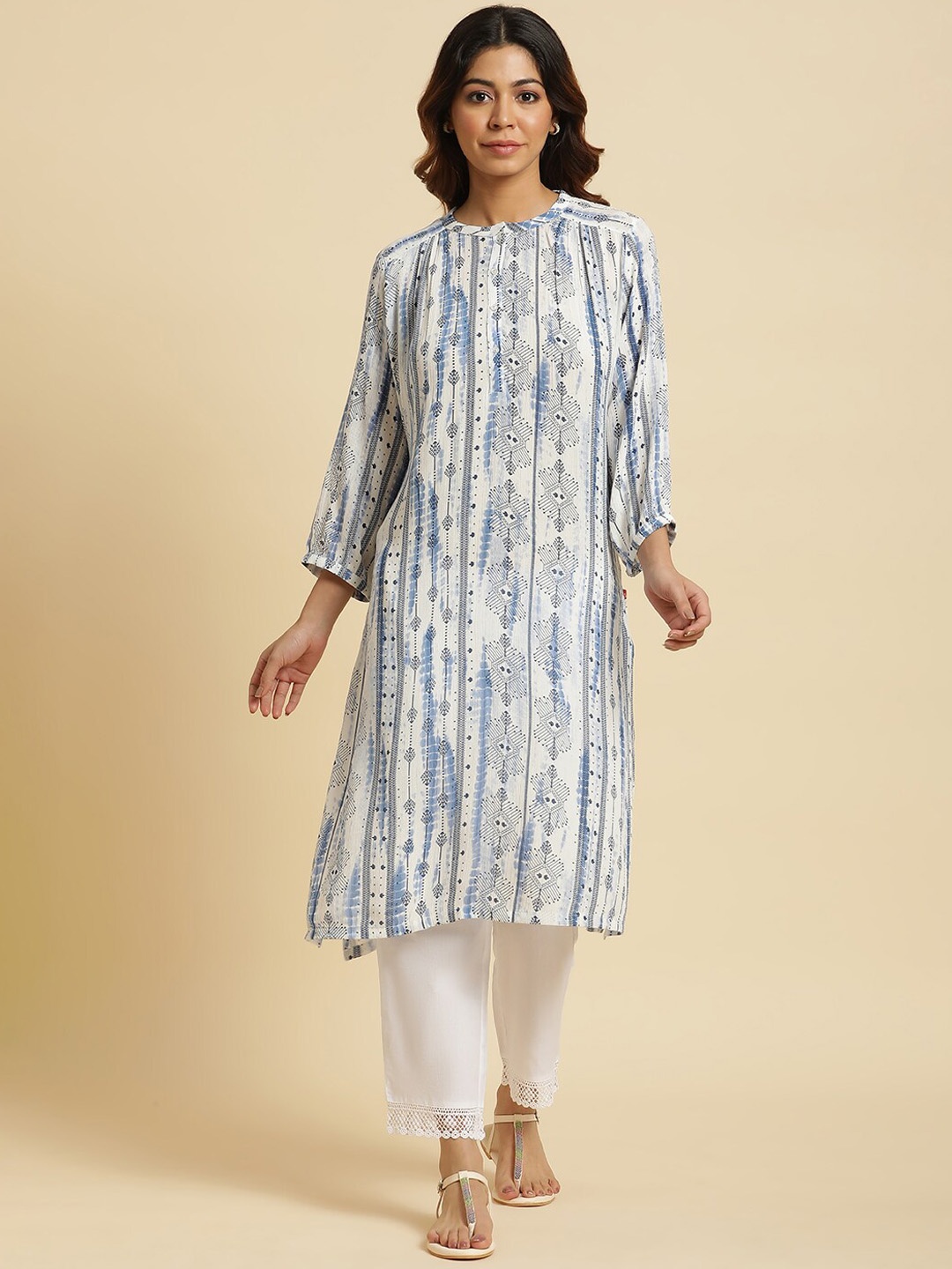 

W Blue & White Ethnic Motifs Printed Straight Kurta