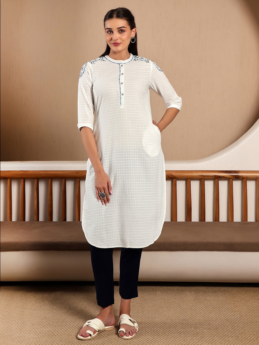 

W Floral Embroidered Mandarin Collar Cotton Regular Kurta, White