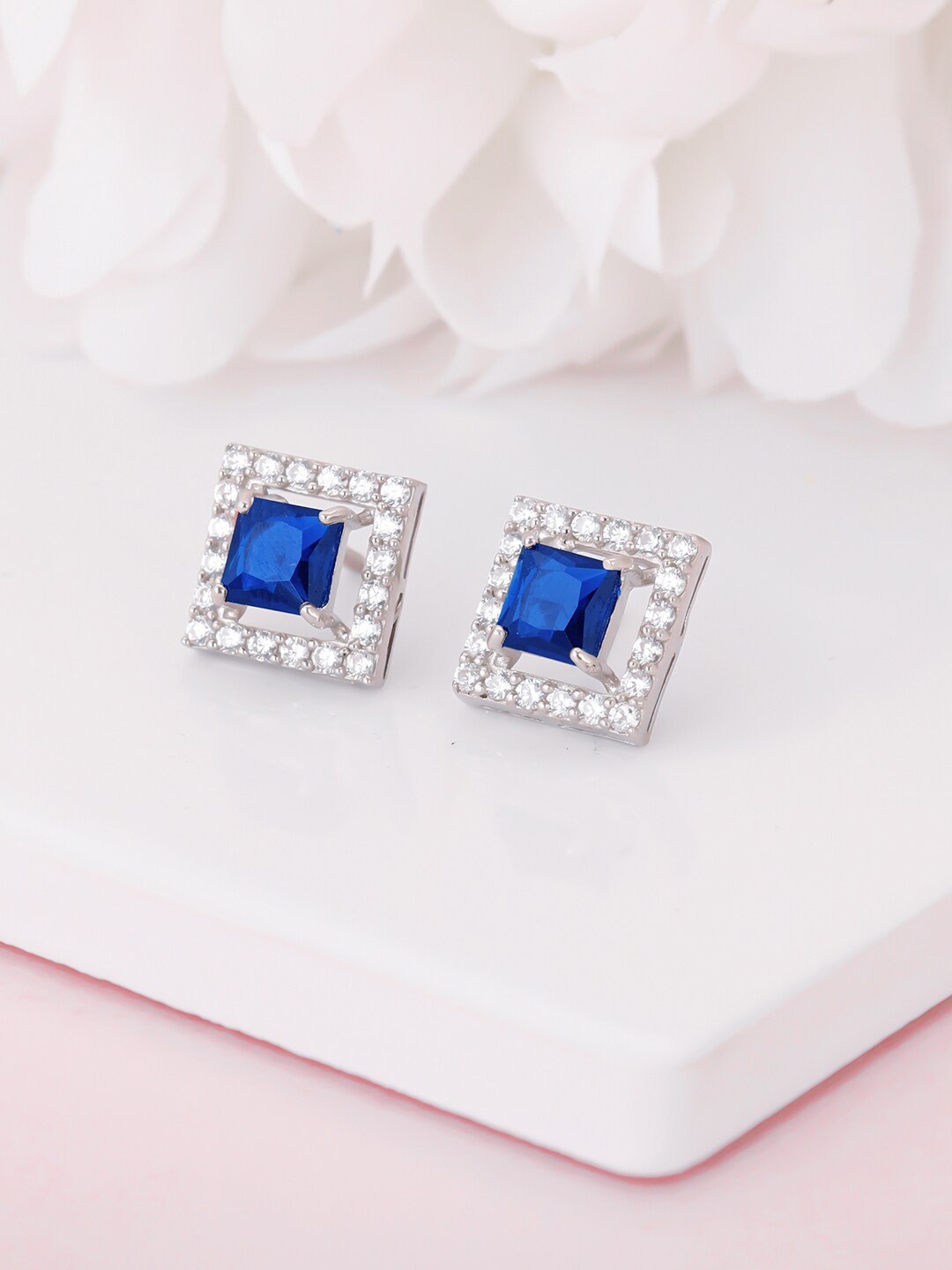 

GIVA 925 Sterling Silver Rhodium-Plated Contemporary Studs Earrings