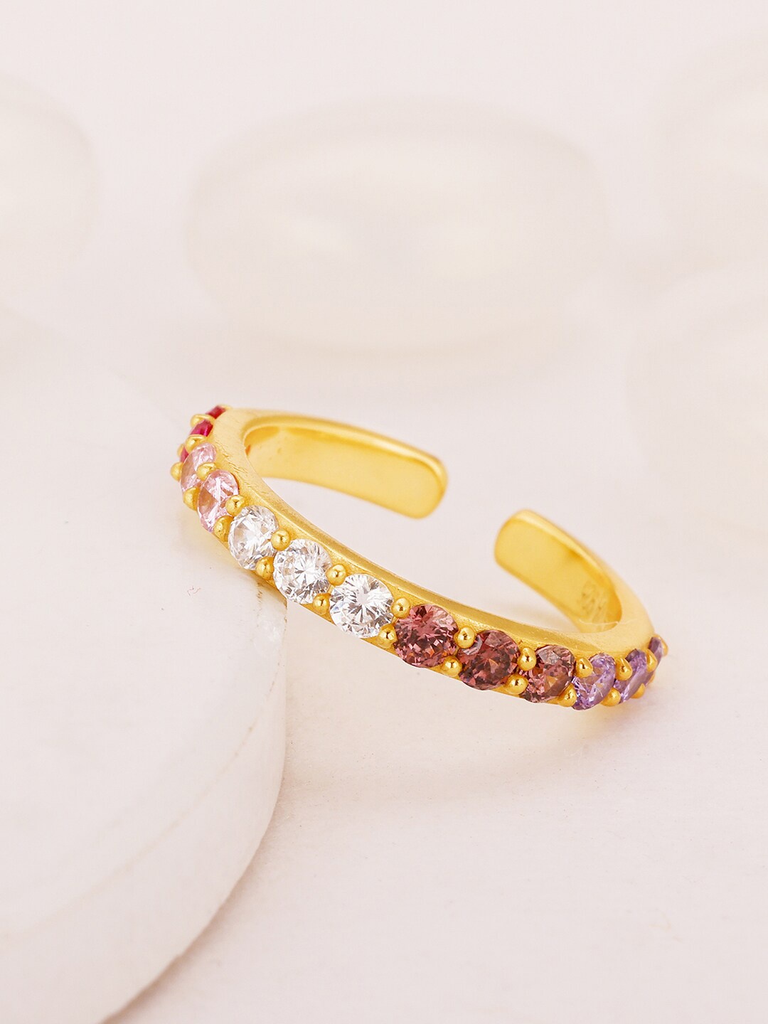 

GIVA 925 Sterling Silver Gold-Plated Stones-Studded Finger Ring
