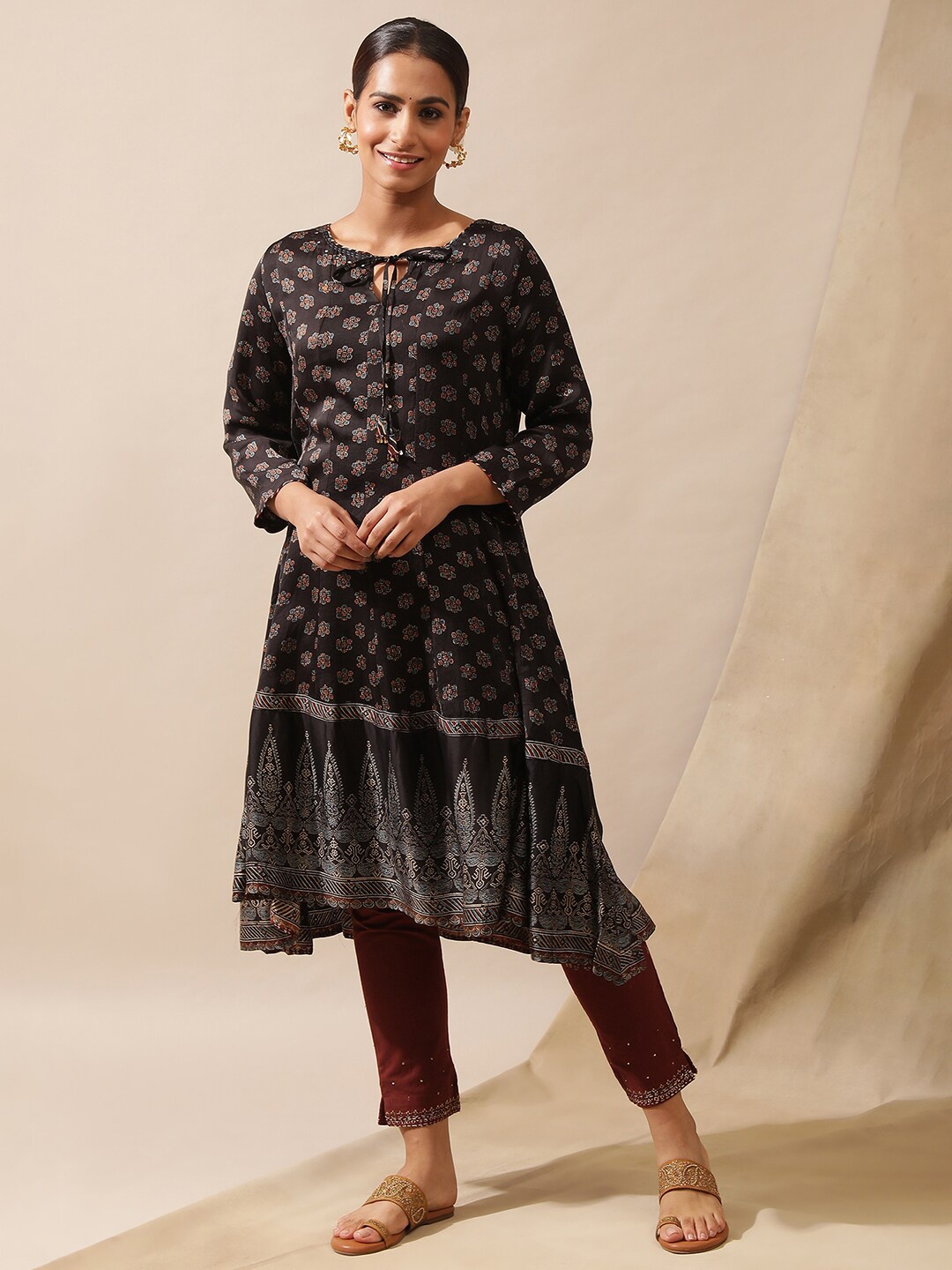 

W Black Ethnic Motifs Printed Tie-Ups Neck Mirror High-Low Hem Work Kurta