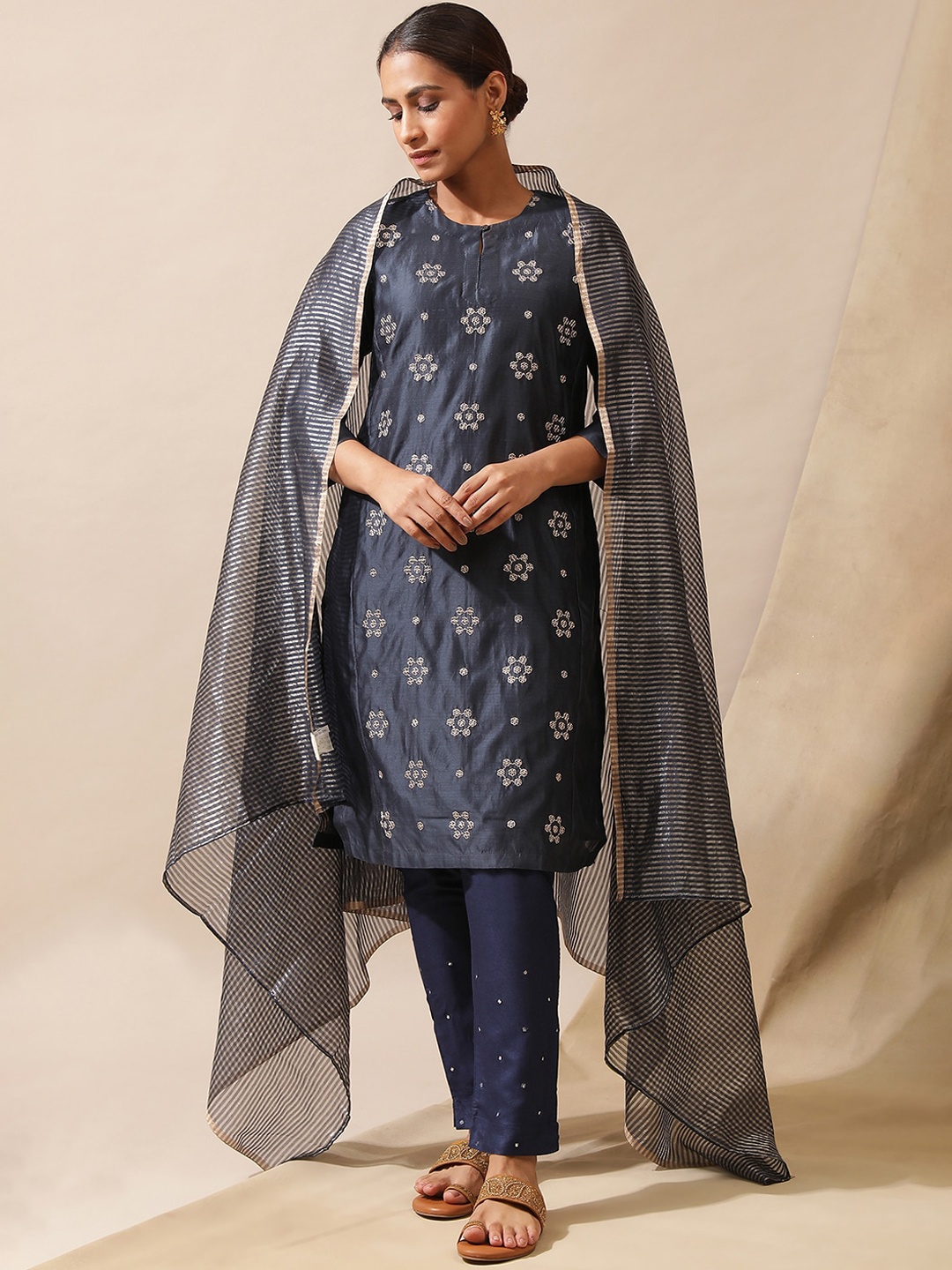 

W Blue Ethnic Motifs Embroidered Straight Kurta