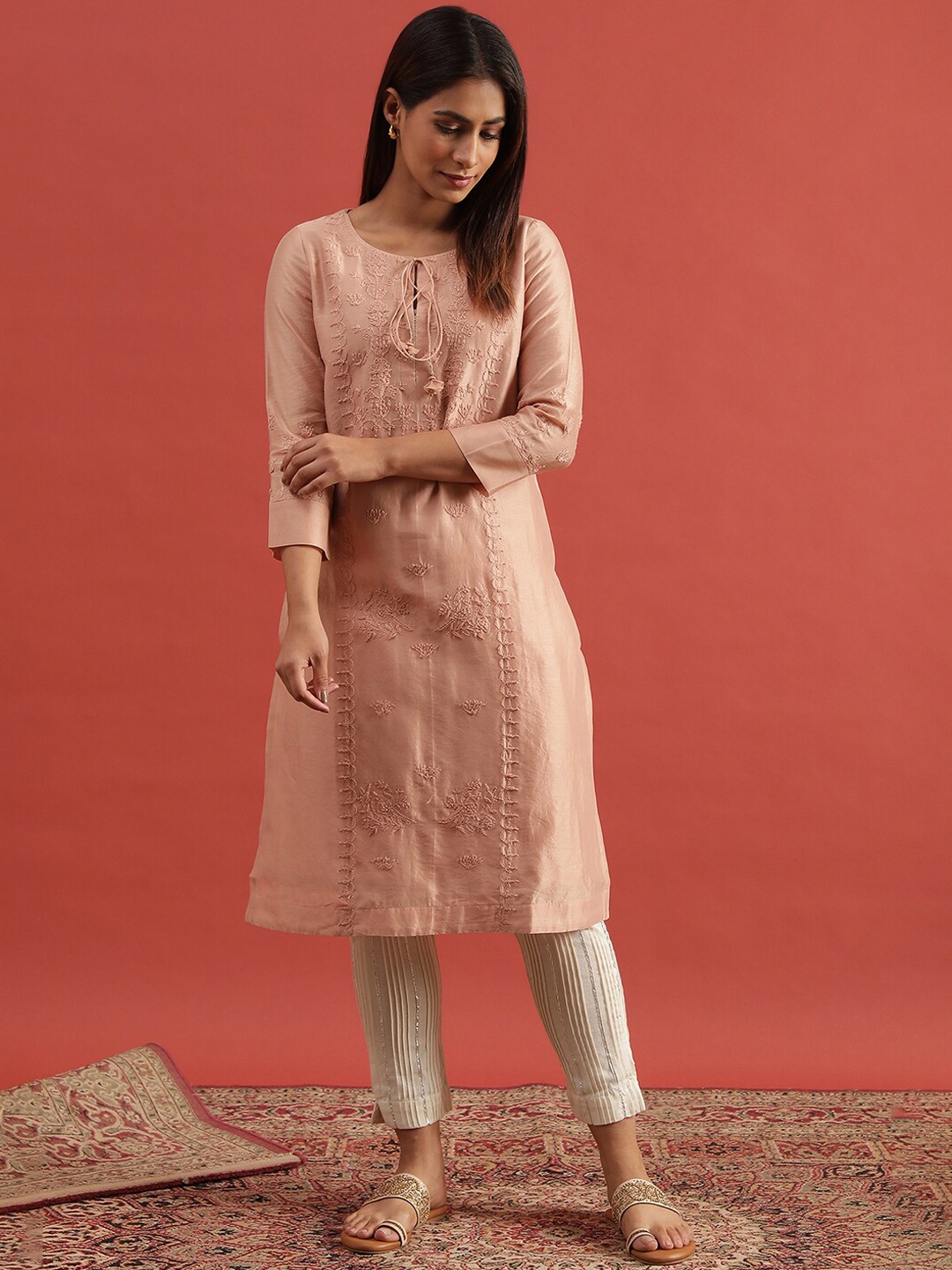 

W Peach-Coloured Floral Embroidered Keyhole Neck Thread Work Straight Kurta
