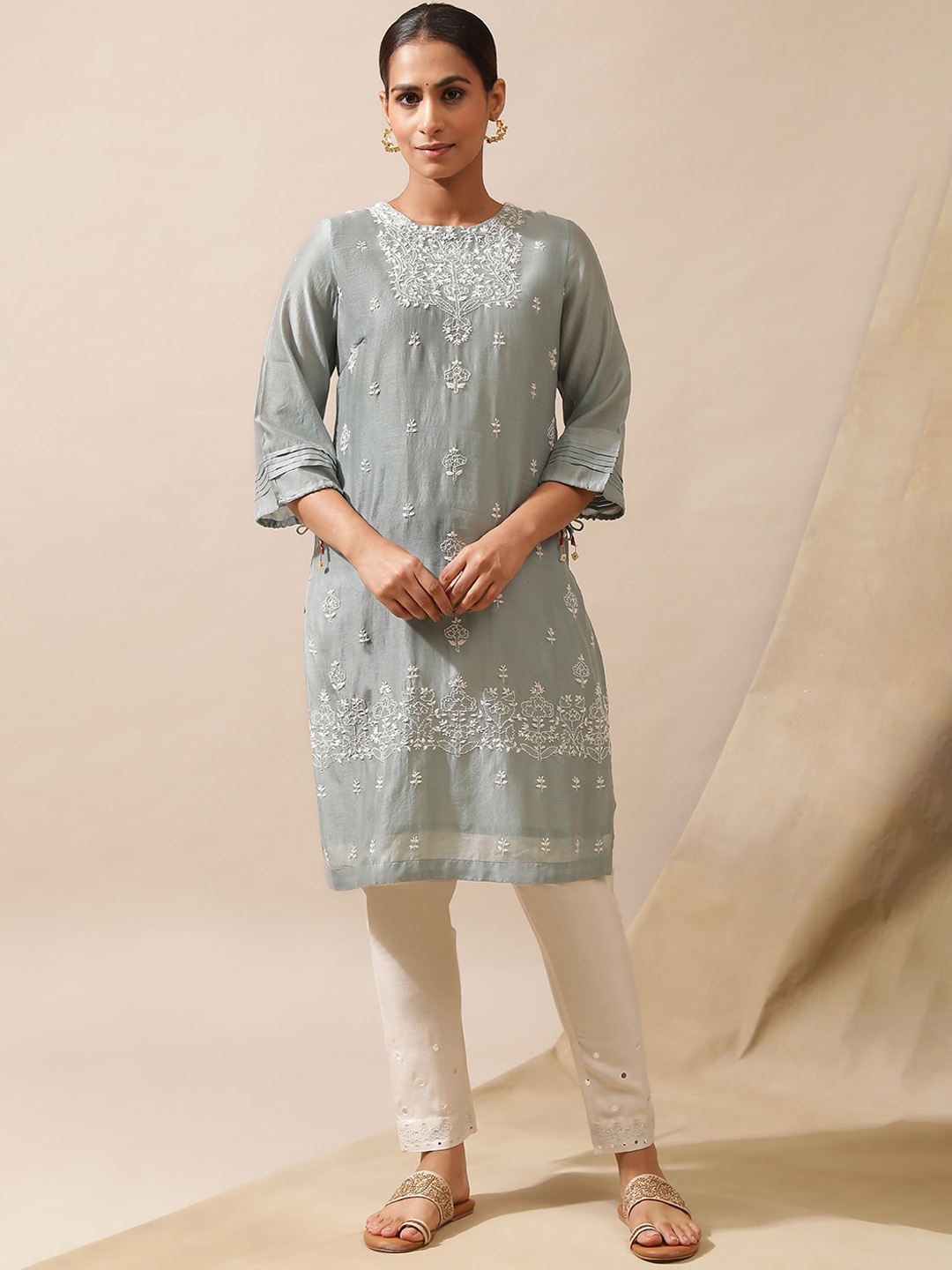 

W Grey Floral Embroidered Round Neck Thread Work Straight Kurta