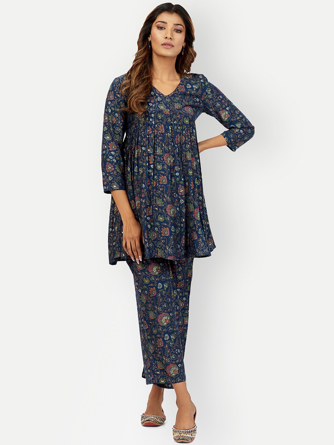 

DRESOUL Floral Printed V-Neck Top With Flared Palazzos, Navy blue