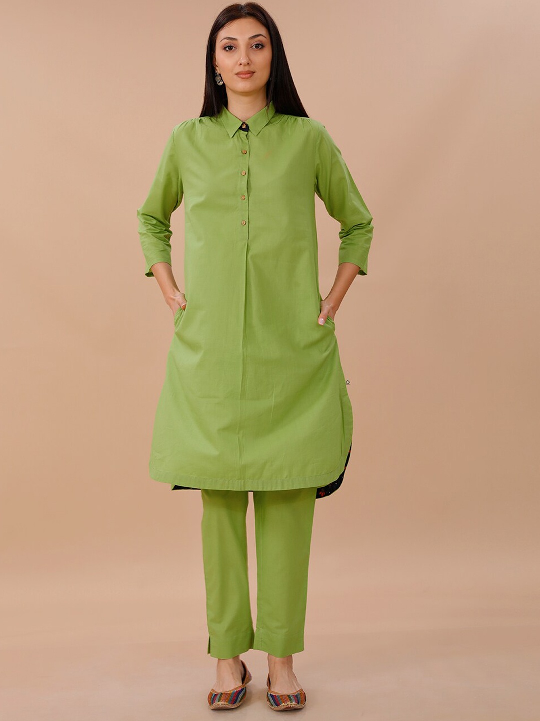 

FABNEST Shirt Collar Pure Cotton A-Line Kurta And Trousers, Green