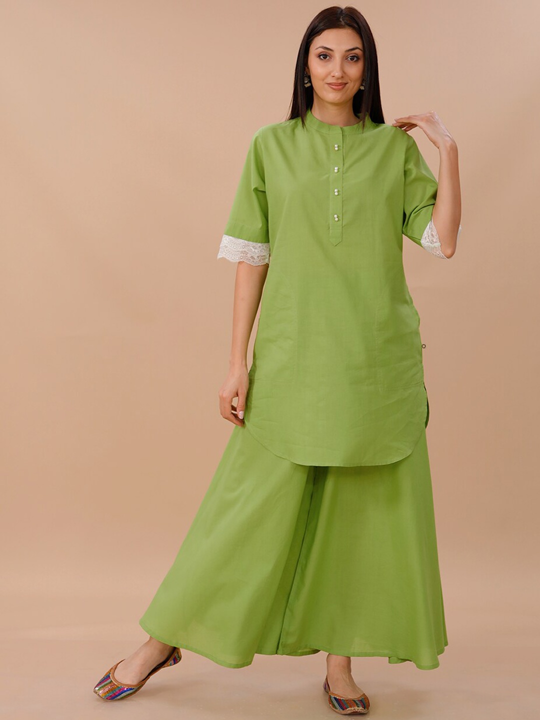 

FABNEST Mandarin Collar Lace Detail Curved Pure Cotton Kurta with Palazzos, Green