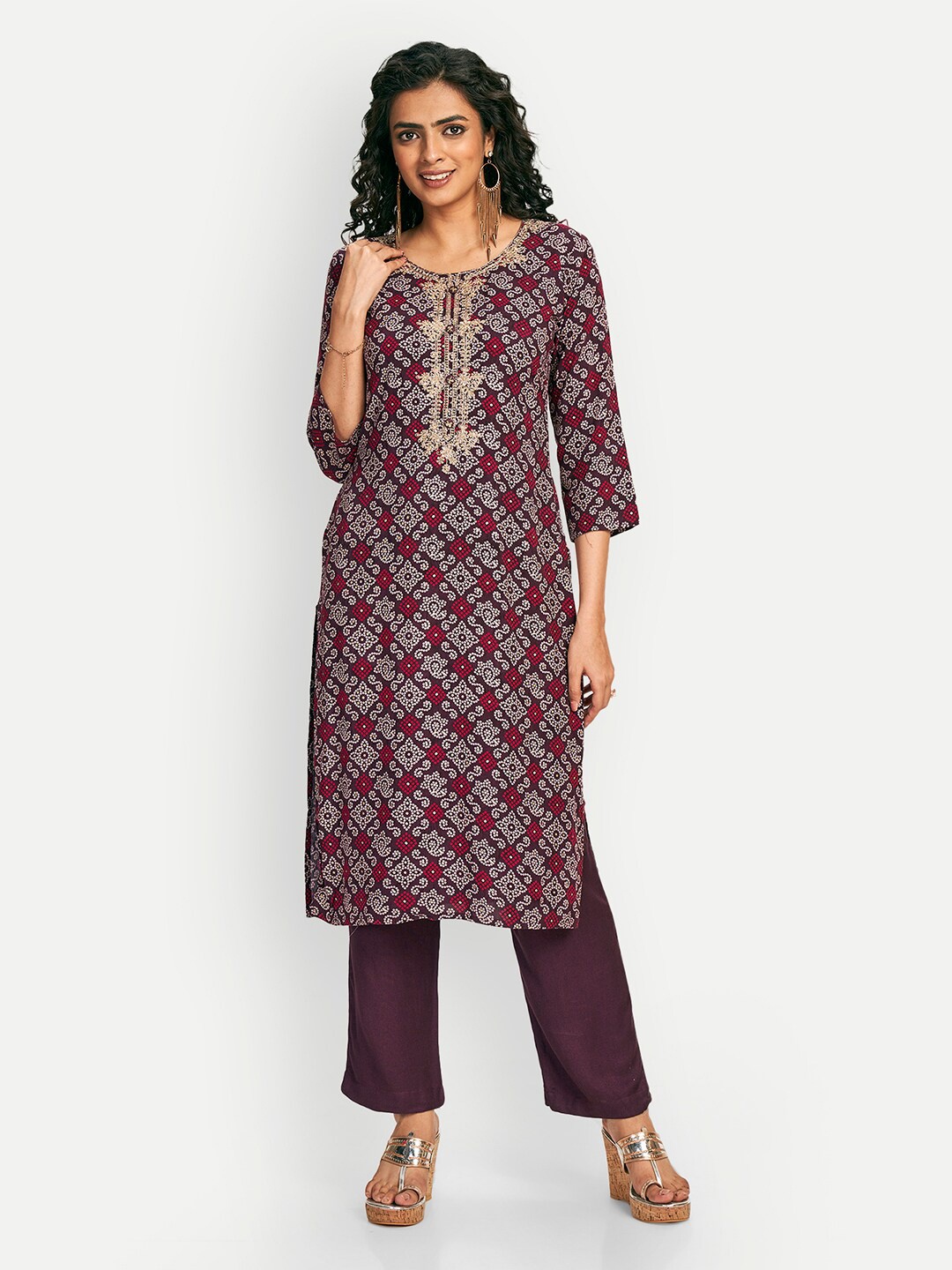 

DRESOUL Bandhani Printed Zari Detailed Straight Kurta, Maroon