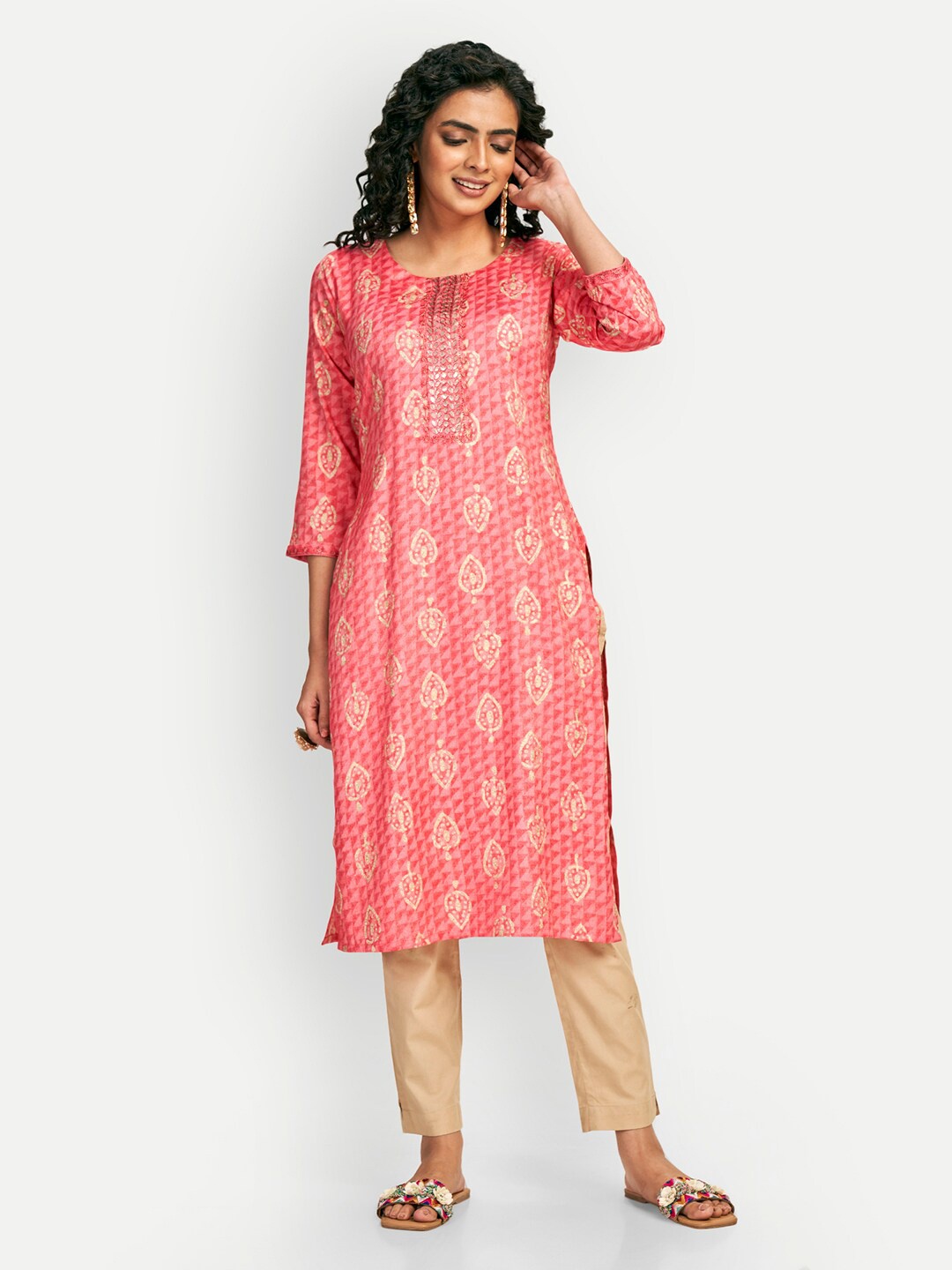 

DRESOUL Ethnic Motifs Printed Thread Work Straight Kurta, Pink