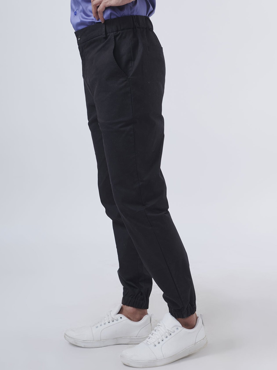 

Beyours Men Mid Rise Pure Cotton Joggers, Black
