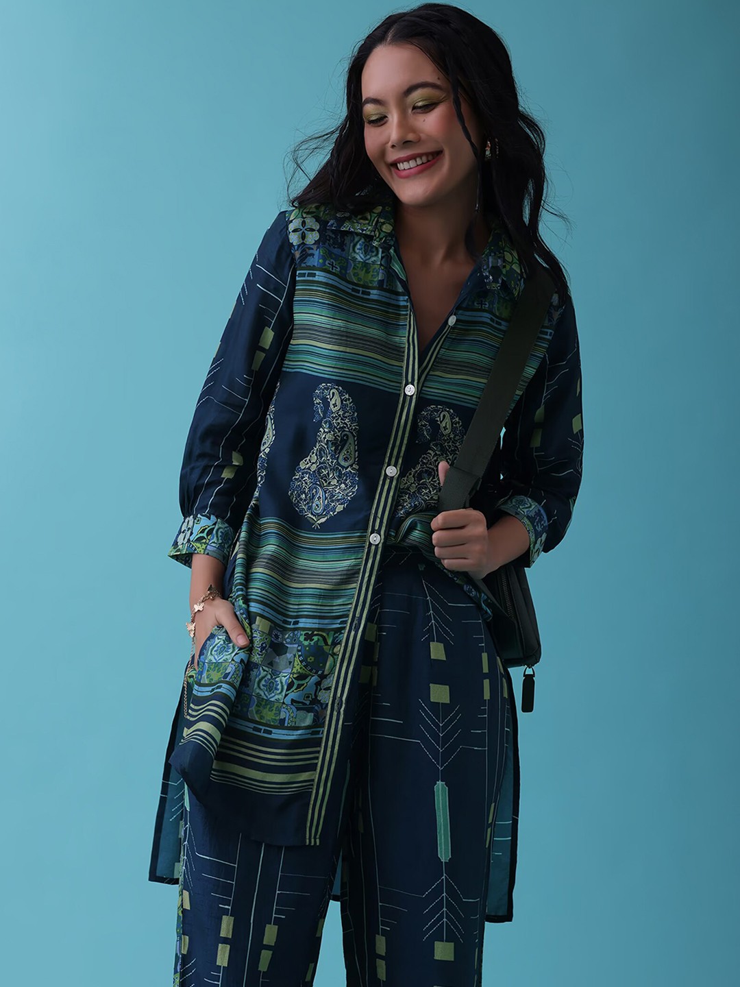 

KALKI Fashion Ethnic Motif Printed High-Low Tunic & Palazzo, Navy blue