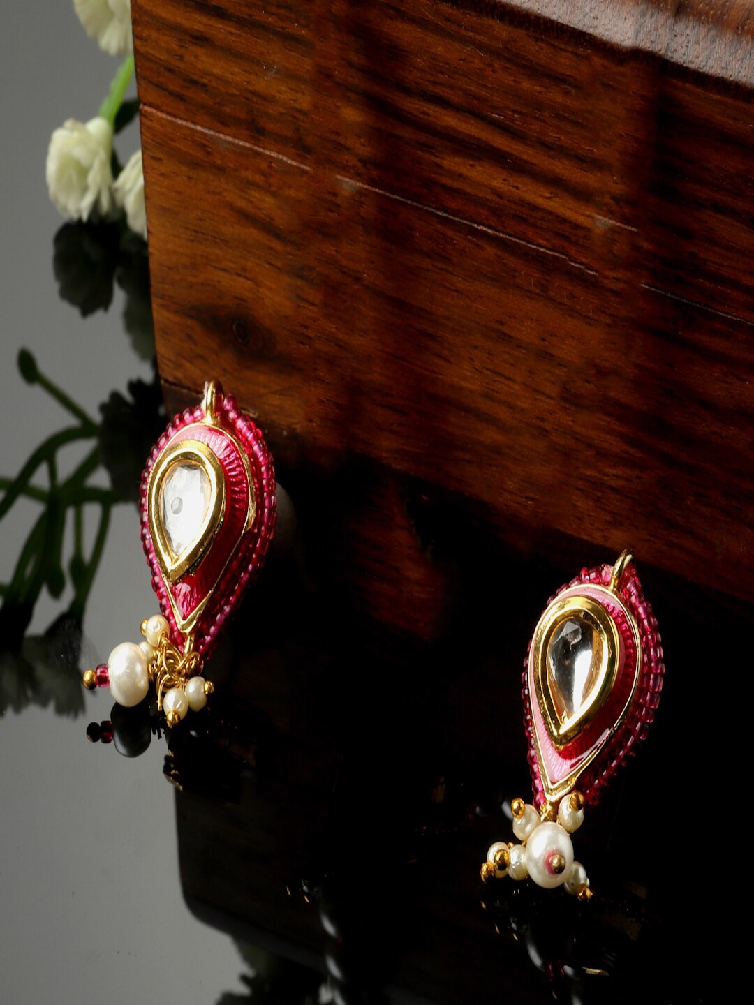 

DUGRISTYLE Gold-Plated Contemporary Drop Earrings