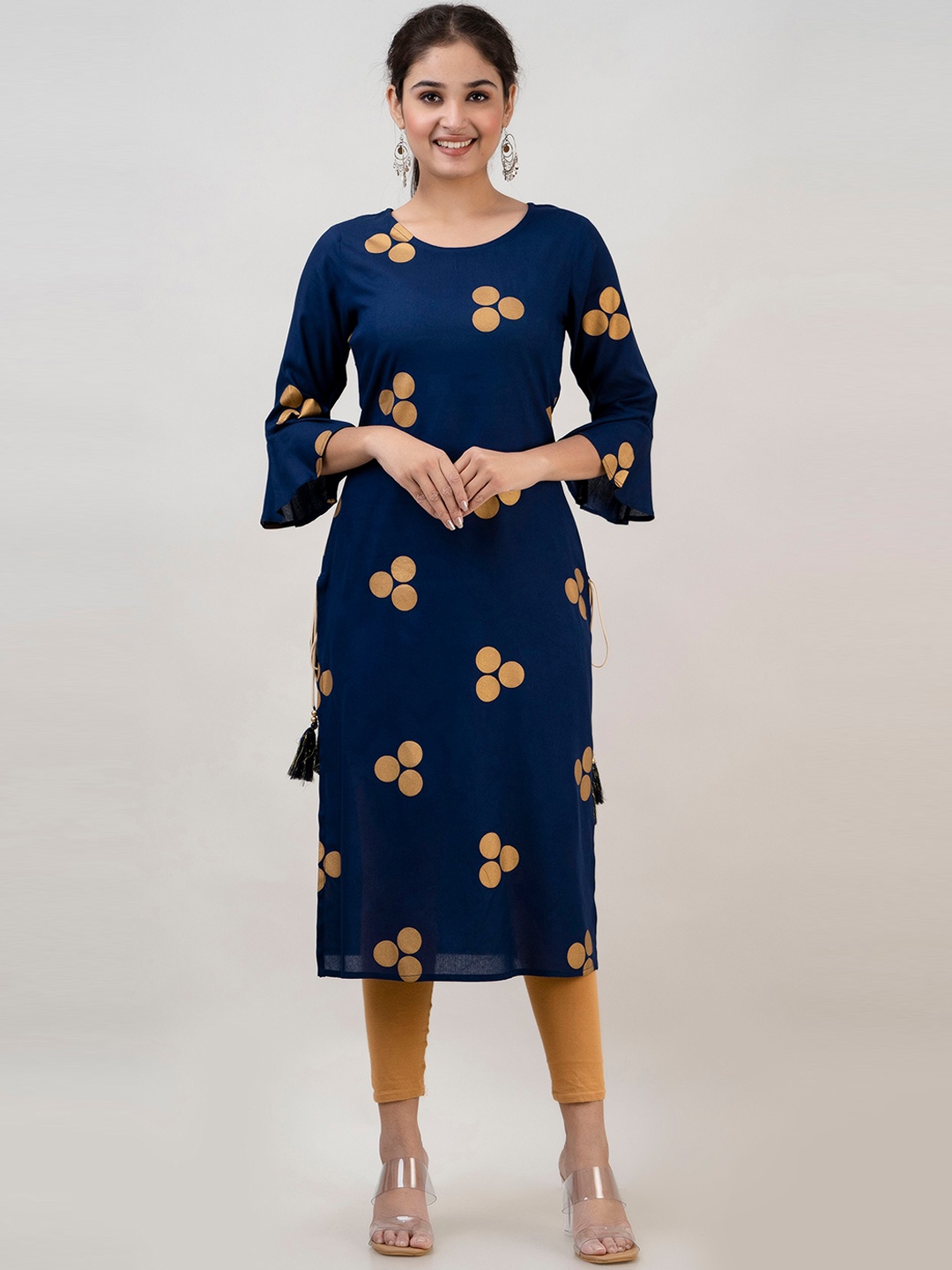 

MAUKA Geometric Printed Round Neck Bell Sleeves Straight Kurta, Blue