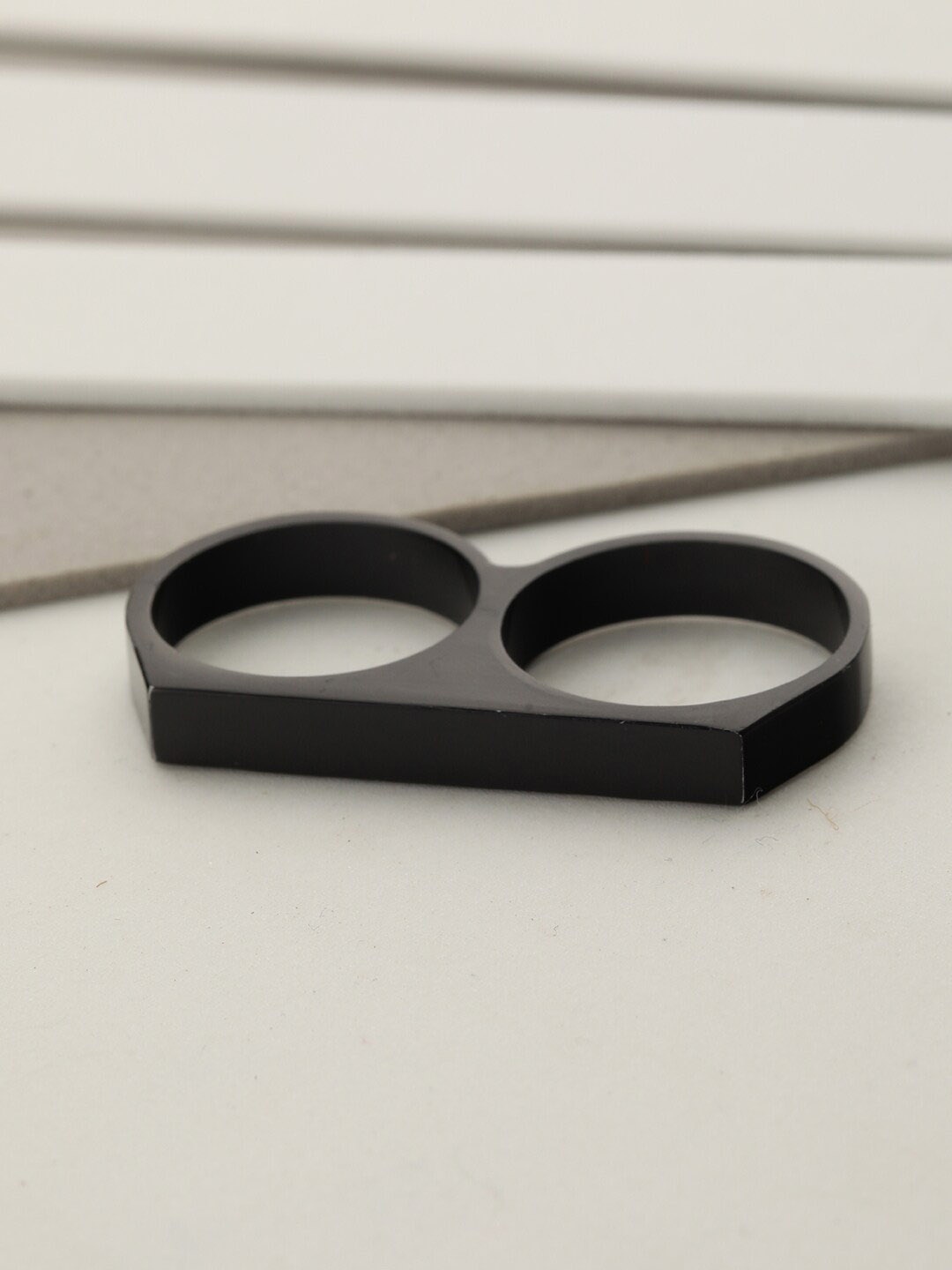 

Bold by Priyaasi Men Knuckle Two-Finger Ring, Black