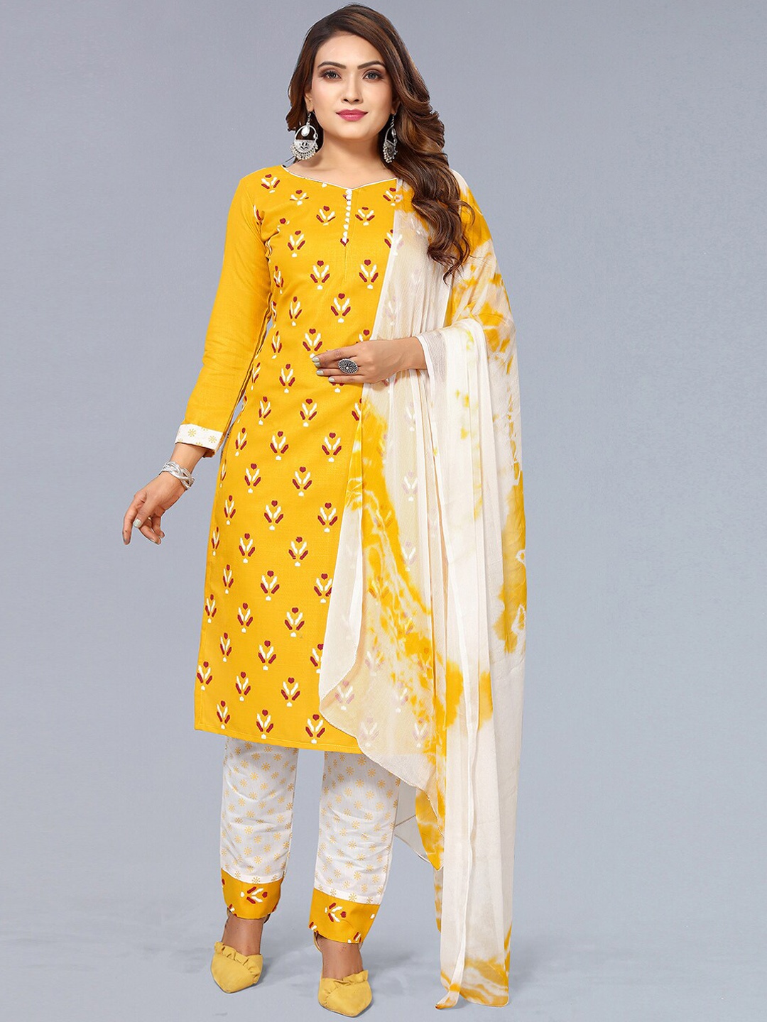 

KALINI Round Neck Ethnic Motifs Printed Regular Kurta & Trousers With Dupatta, Yellow