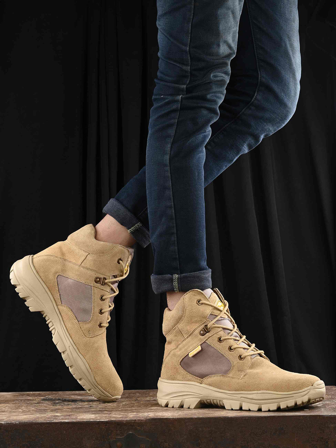 

Eego Italy Men Leather Mid-Top Hiking Boots, Beige