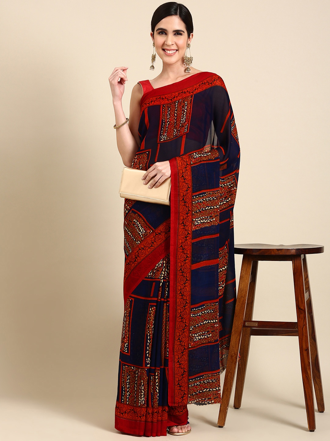 

HERE&NOW Floral Printed Poly Georgette Saree, Navy blue
