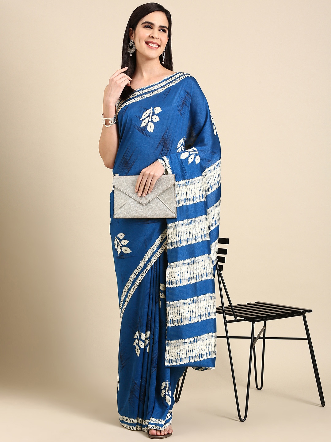 

HERE&NOW Floral Printed Silk Blend Saree, Blue