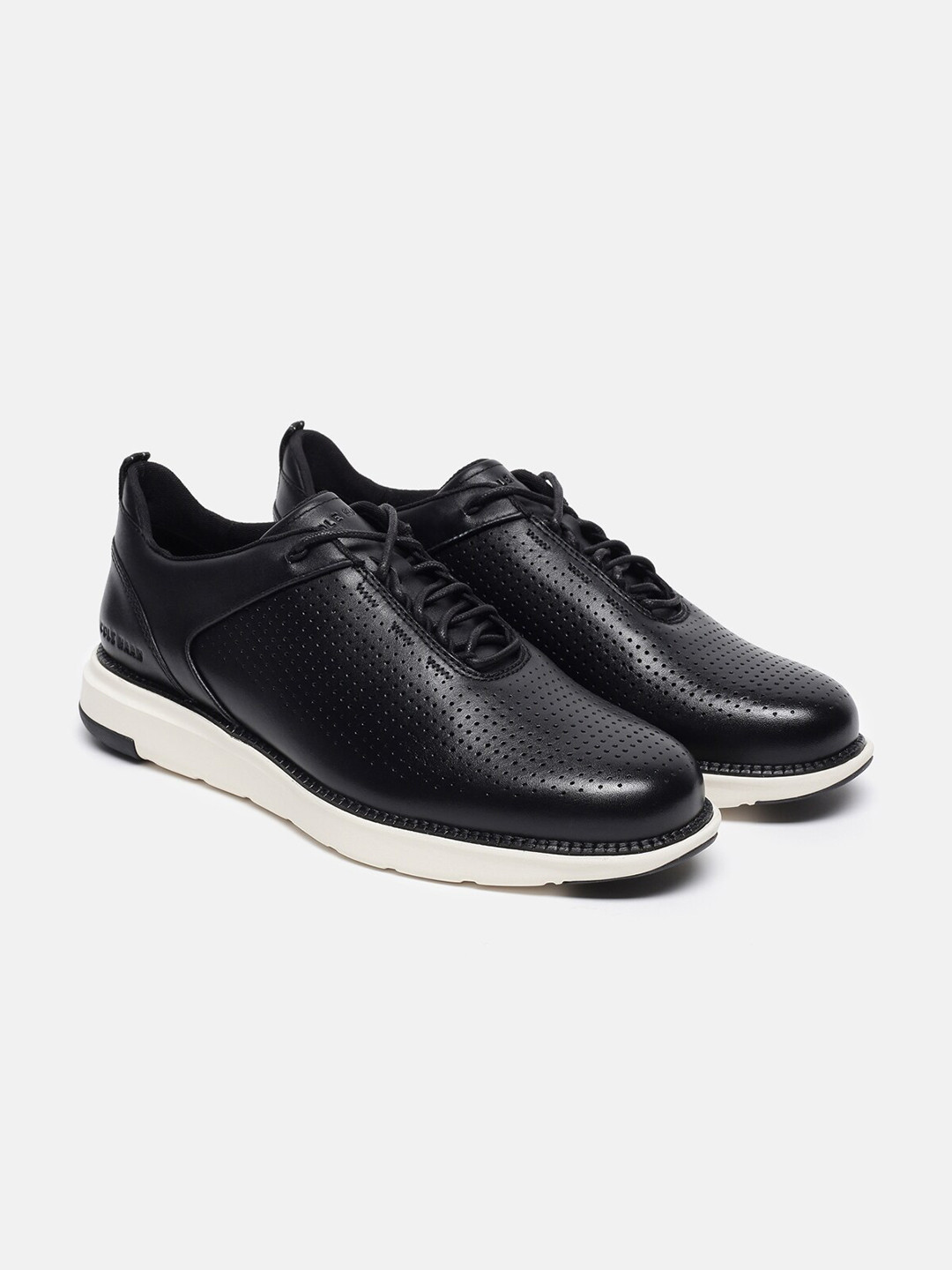 

Cole Haan Men GRAND ATLANTIC Textured Leather Padded Insole Contrast Sole Sneakers, Black