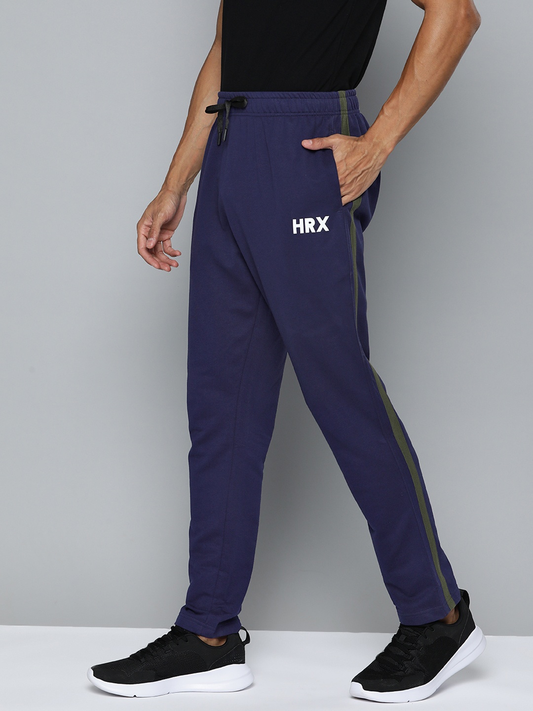 

HRX by Hrithik Roshan Men Printed Cotton Regular Fit Joggers, Navy blue