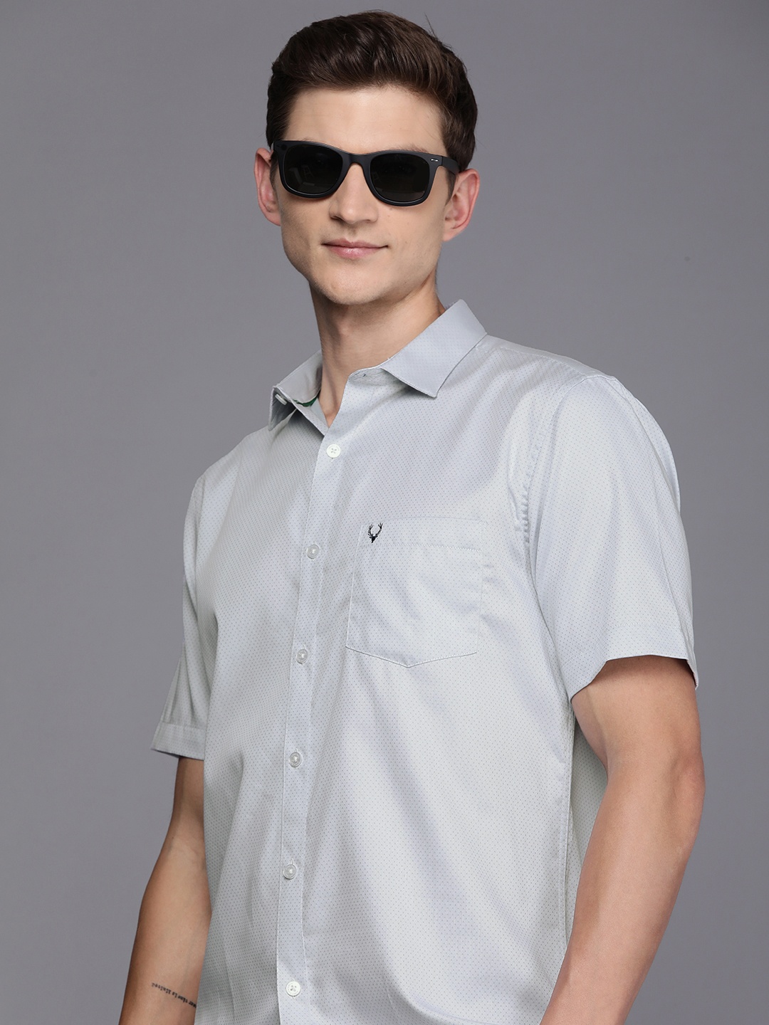 

Allen Solly Pure Cotton Self Design Textured Sport Fit Casual Shirt, Grey