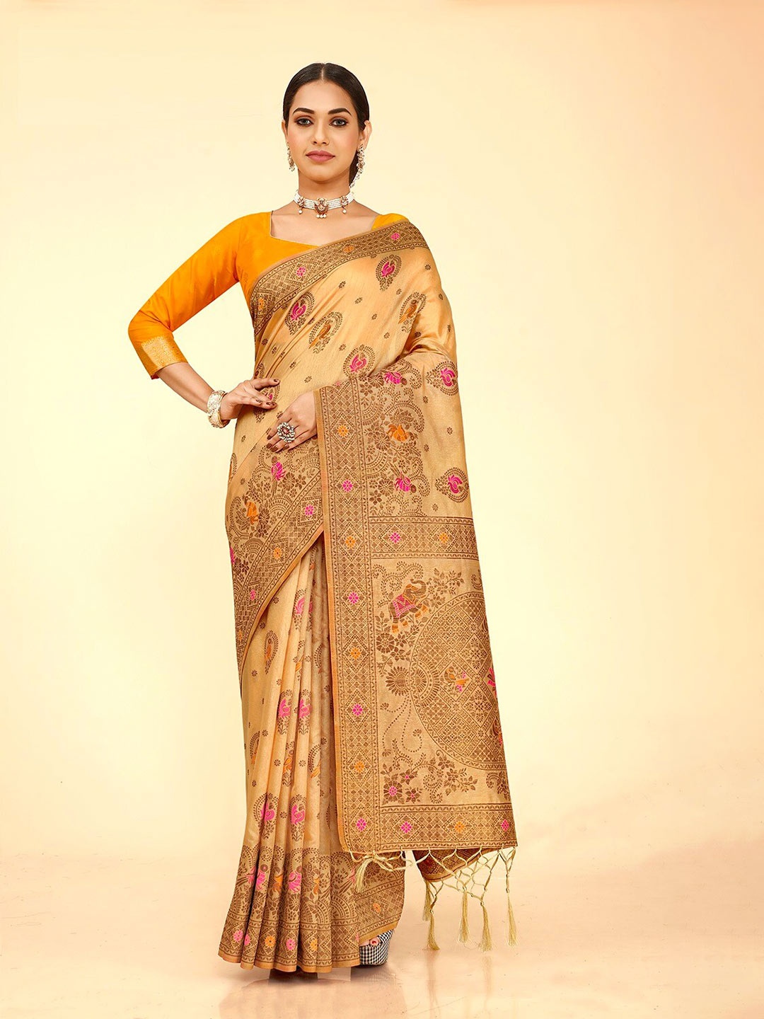 

FLOURIOUS Ethnic Motifs Woven Design Zari Pure Silk Banarasi Saree, Beige