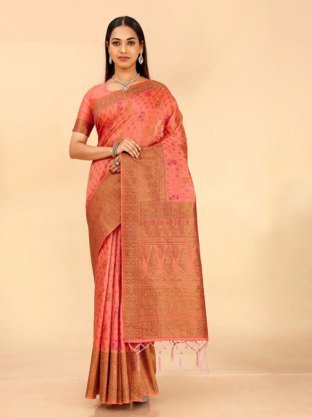 

FLOURIOUS Woven Design Zari Pure Silk Banarasi Saree, Peach