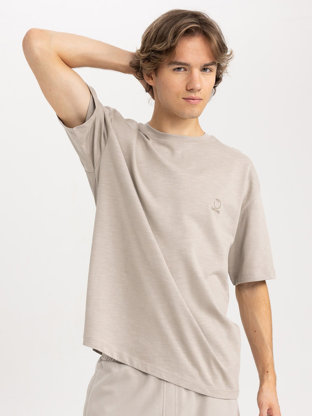 

DeFacto Round Neck Drop Shoulder Sleeve Cotton Casual T-Shirt, Beige