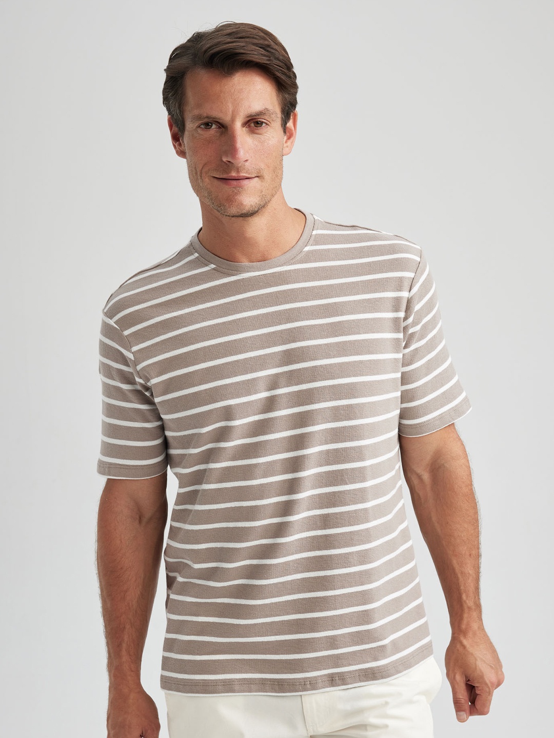 

DeFacto Striped Round Neck T-shirt, Brown