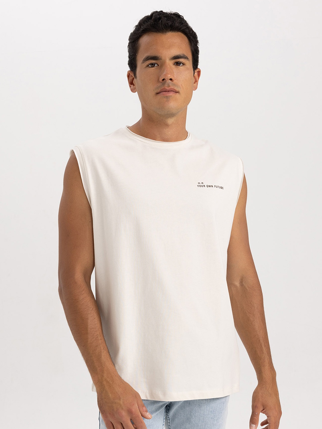 

DeFacto Round Neck Sleeveless Raw Edge Cotton T-Shirt, Off white