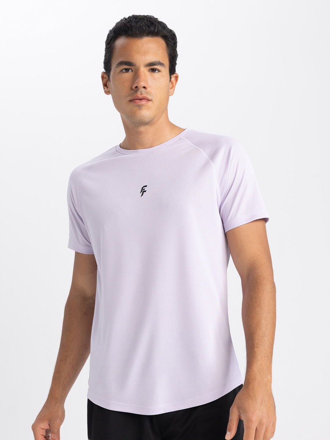 

DeFacto Round Neck Raglan Sleeves T-Shirt, White