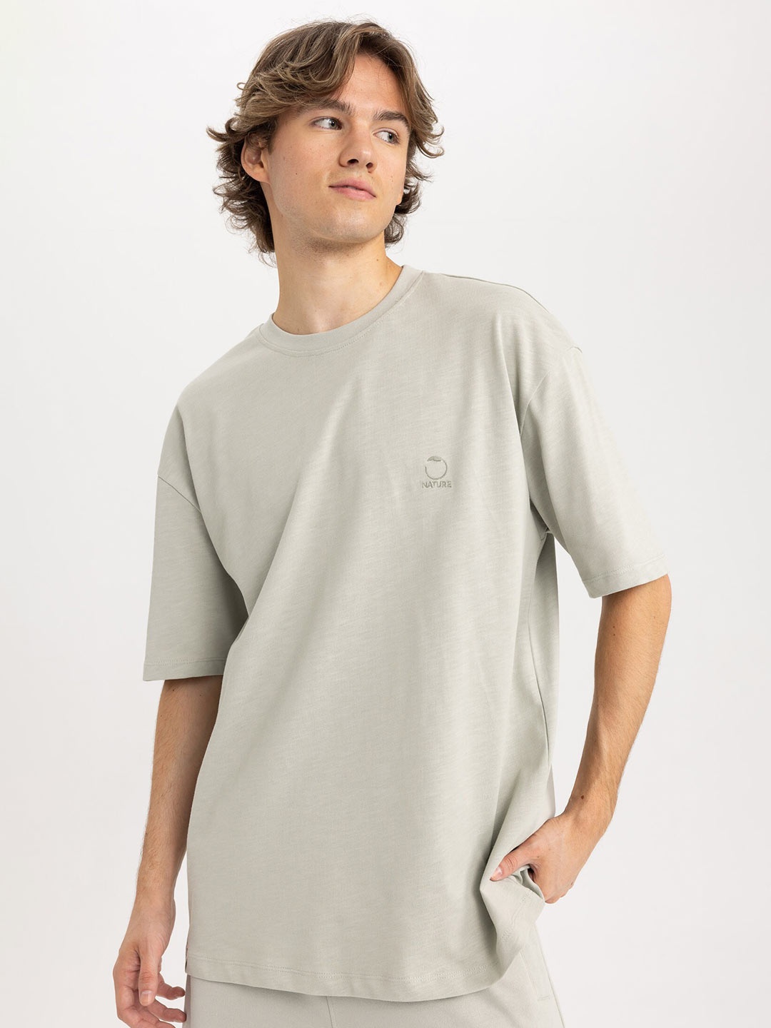 

DeFacto Round Neck Drop-Shoulder Sleeves Pure Cotton T-shirt, Taupe