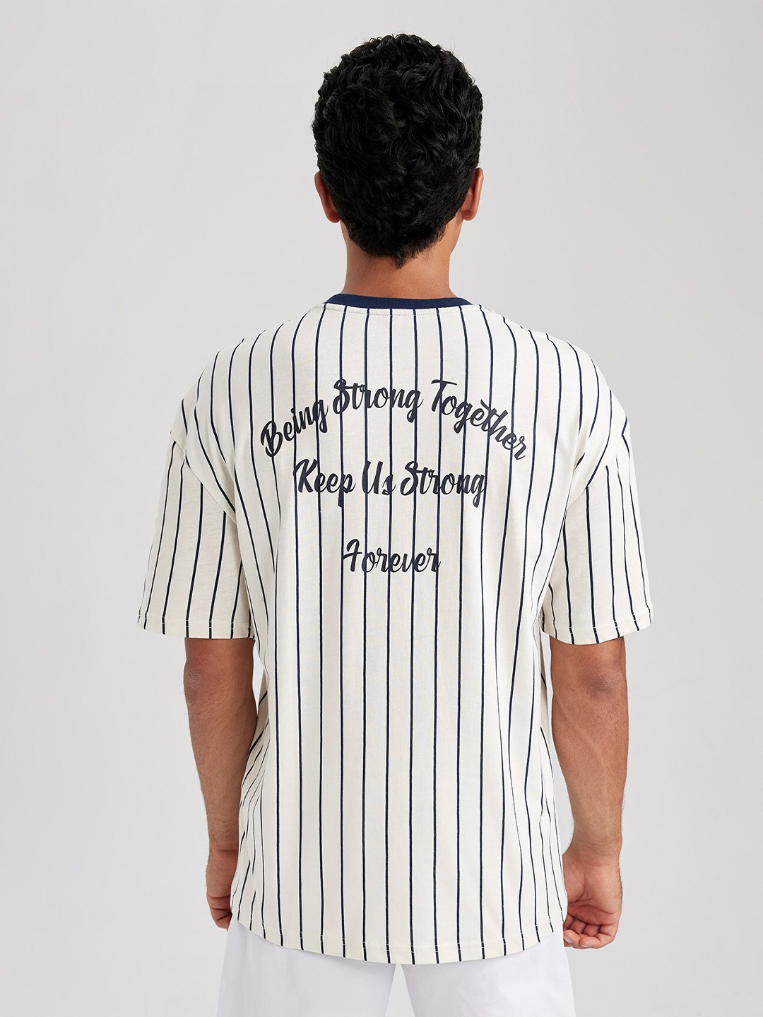 

DeFacto Striped Monochrome Drop-Shoulder Sleeves Cotton T-shirt, White