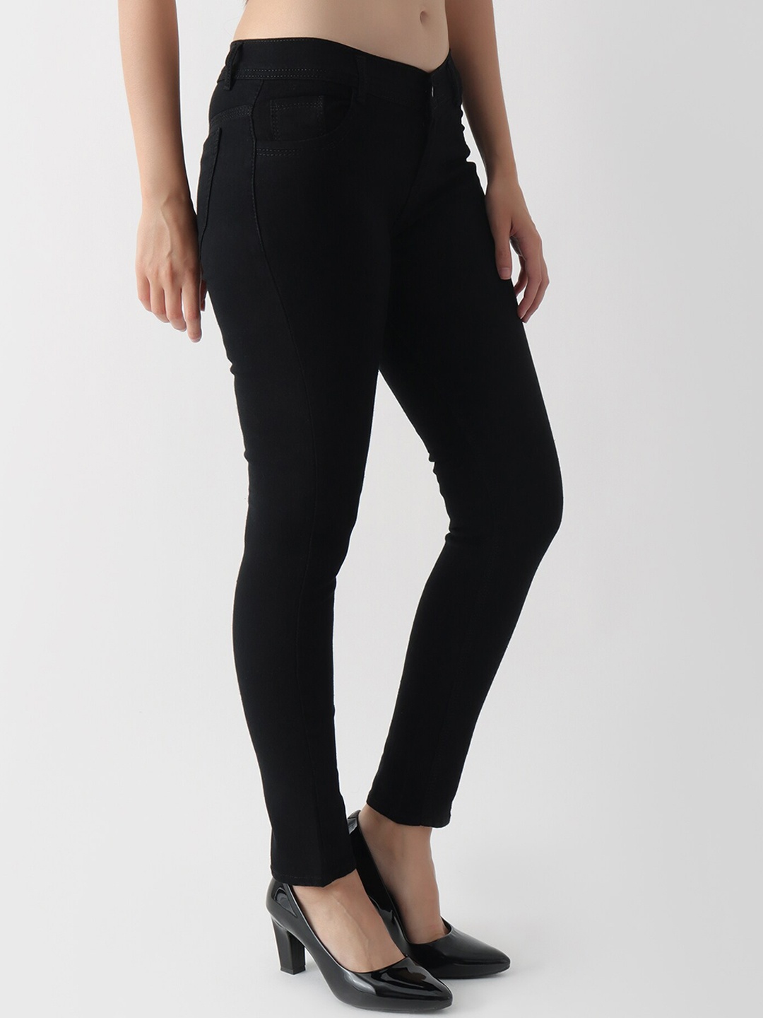 

DKGF FASHION Women Hottie Skinny Fit Clean Look Jeans, Black