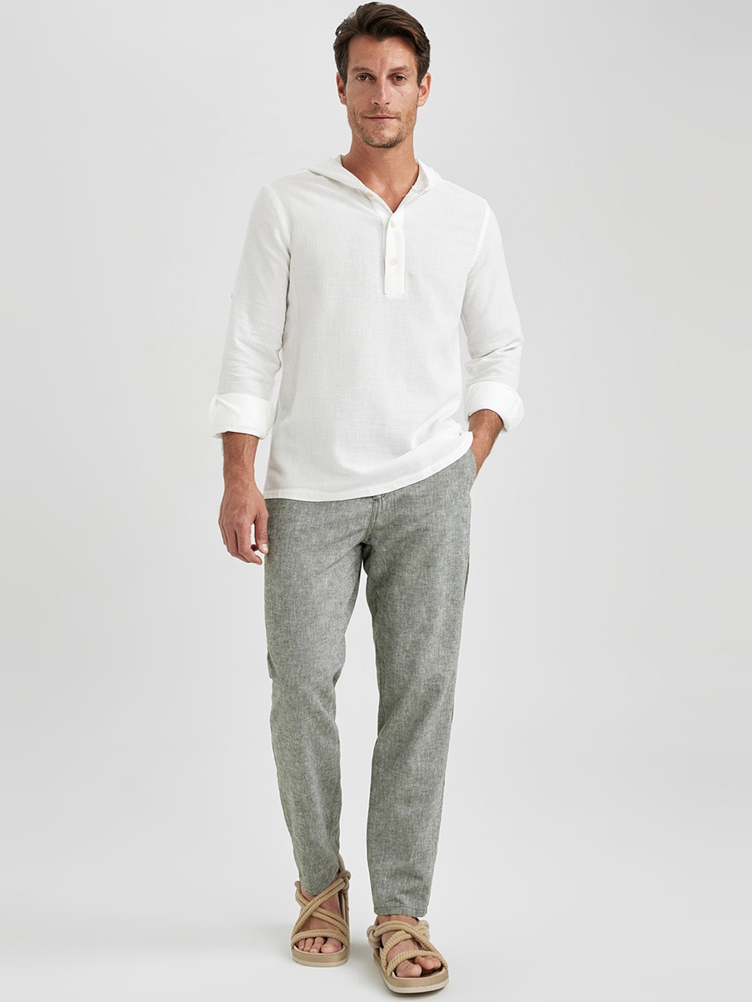 

DeFacto Men Mid Rise Cotton Linen Trousers, Grey