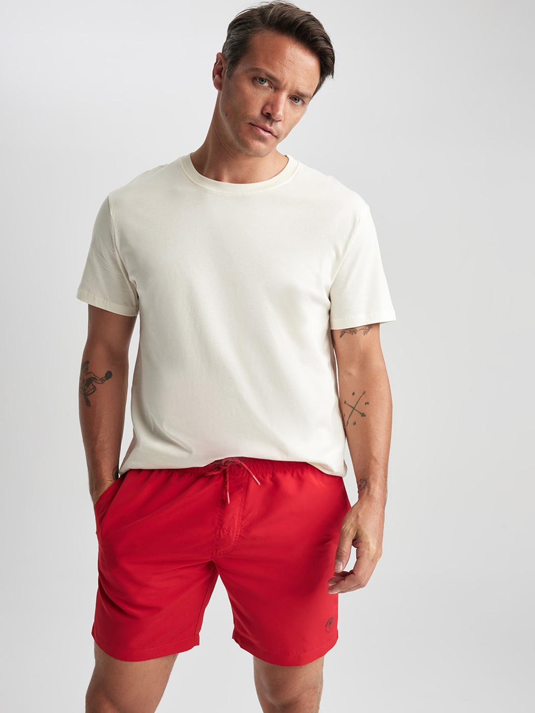 

DeFacto Men Mid-Rise Swim Shorts, Red