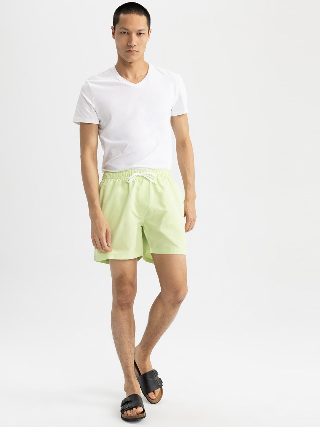 

DeFacto Round Neck T-shirt & Shorts Swim Set, White