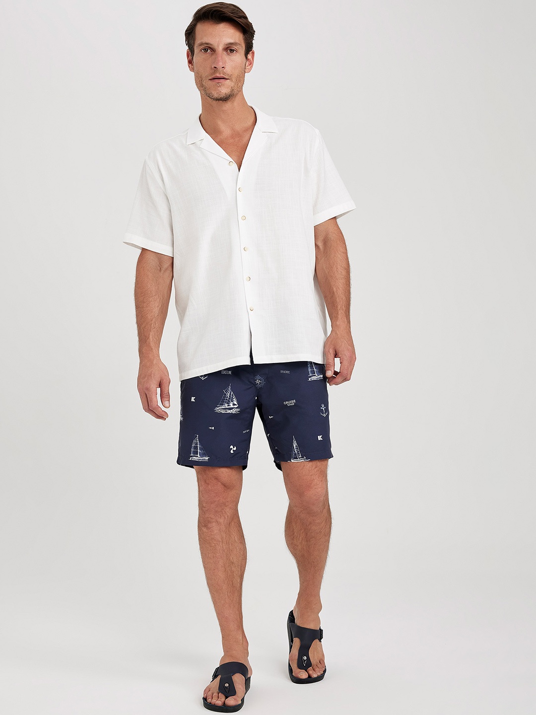 

DeFacto Men Conversational Printed Swim Shorts, Navy blue