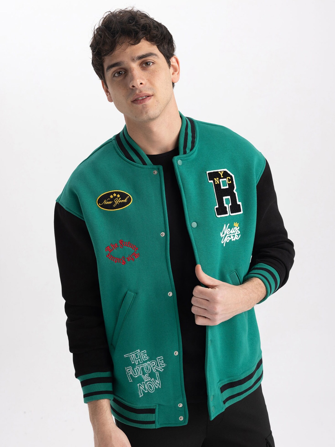 

DeFacto Typography Printed Mock Collar Front-Open Sweaters, Green