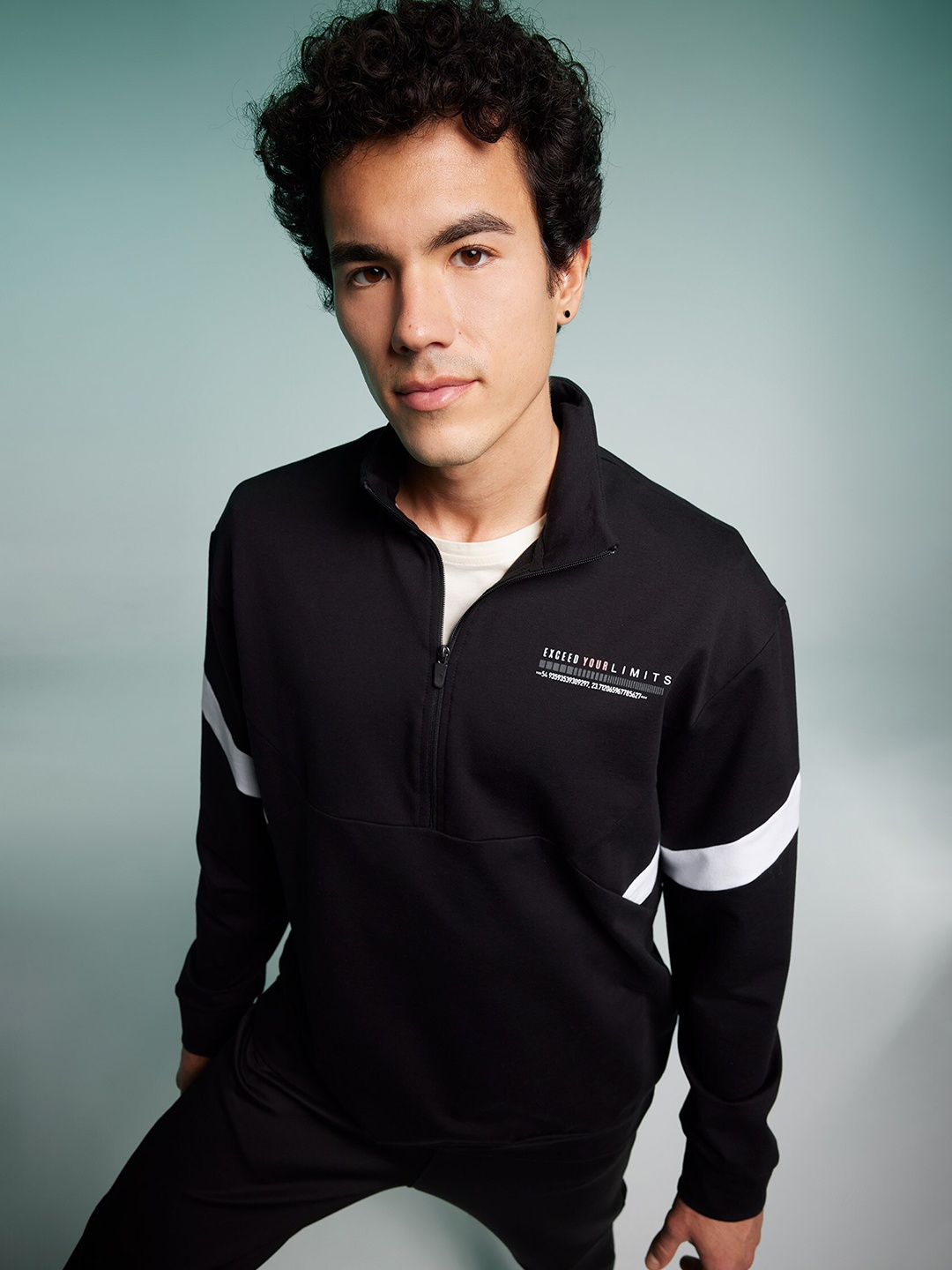 

DeFacto Typography Printed Full Sleeve Pullover Sweatshirt, Black