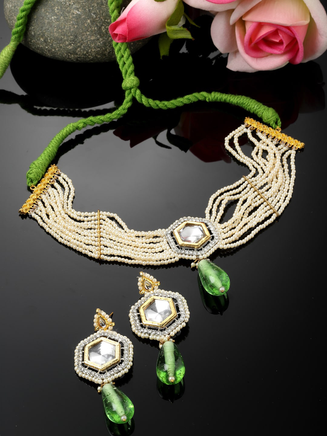 

DUGRISTYLE Gold-Plated Kundan-Studded Jewellery Set