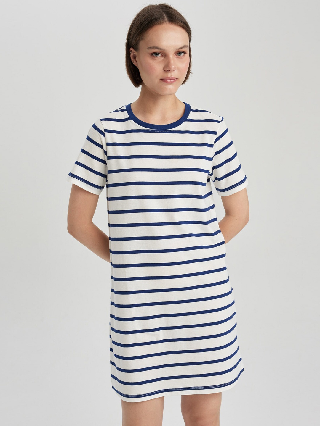 

DeFacto Striped Round Neck T-shirt Pure Cotton Dress, White