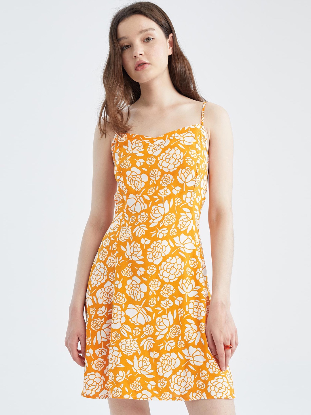 

DeFacto Floral Printed Smocked Detailed Sweetheart Neck A-Line Dress, Yellow