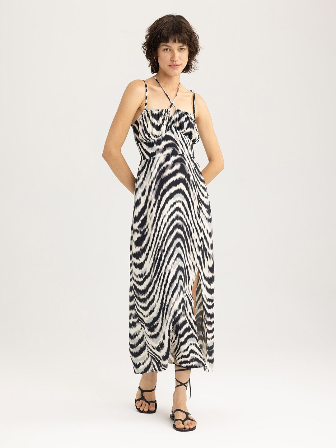 

DeFacto Animal Printed Shoulder Straps Maxi Dress, White